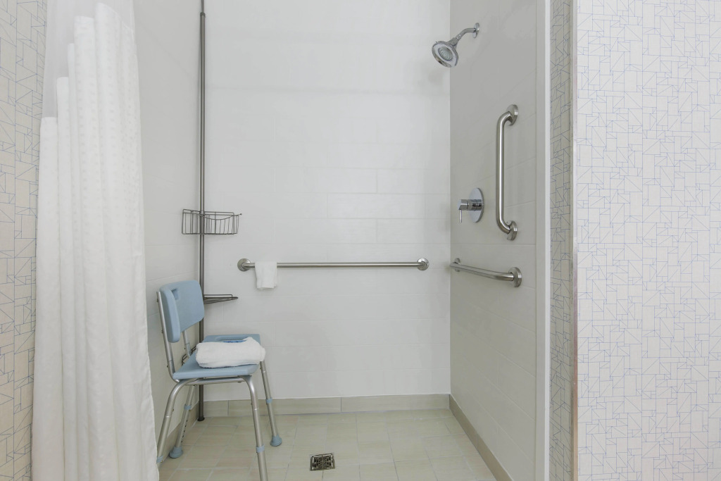 Holiday Inn Express & Suites Chicago West - St Charles by IHG
