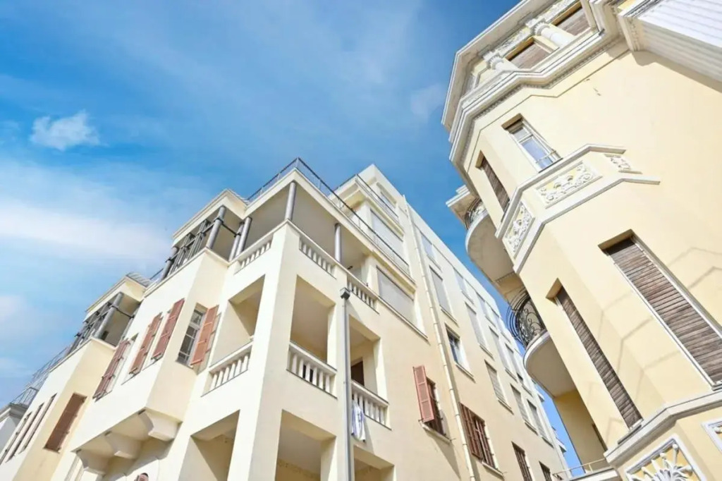 Amazing 2BR near the beach by HolyGuest