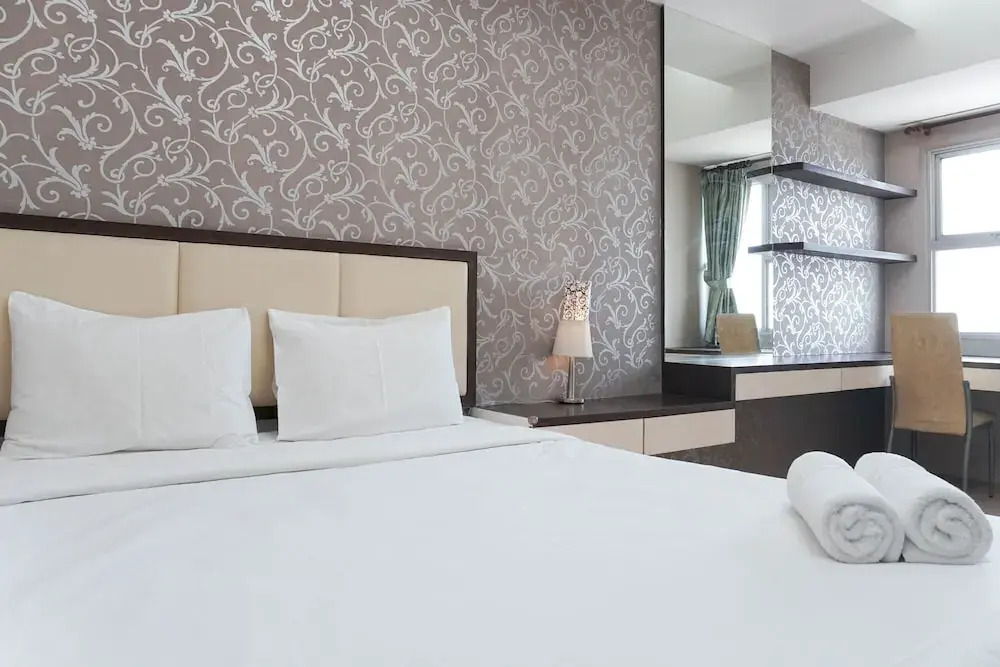 Cozy Living 1BR + 1 Apartment at Seasons City