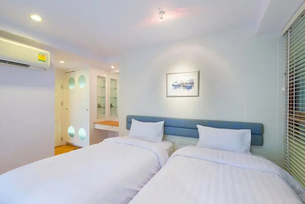 Baan LonSai Beachfront Condominium