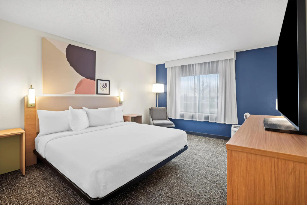 Spark by Hilton Bettendorf Quad Cities