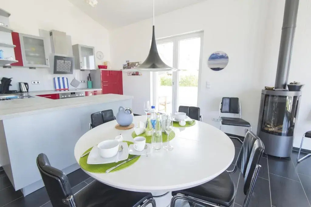 Haus Ostseeblick 1 FeWo Mee h rblick Dachterrasse, Meerblick