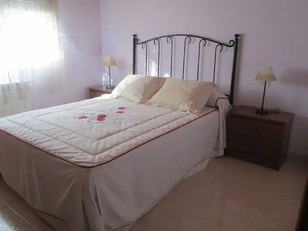 Galicia 100424 3 Bedroom Apartment By Mo Rentals