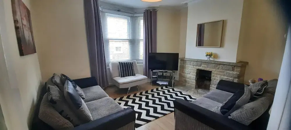 Windsor centre 3 bed terrace house sleep 6
