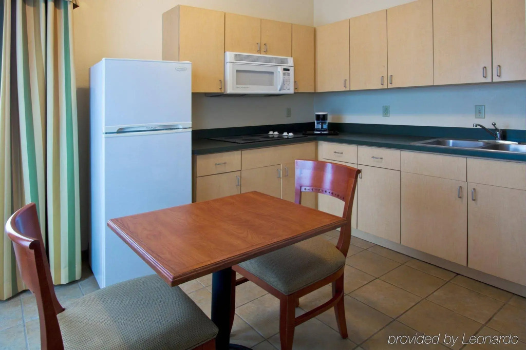 Holiday Inn Express & Suites Orlando International Airport by IHG