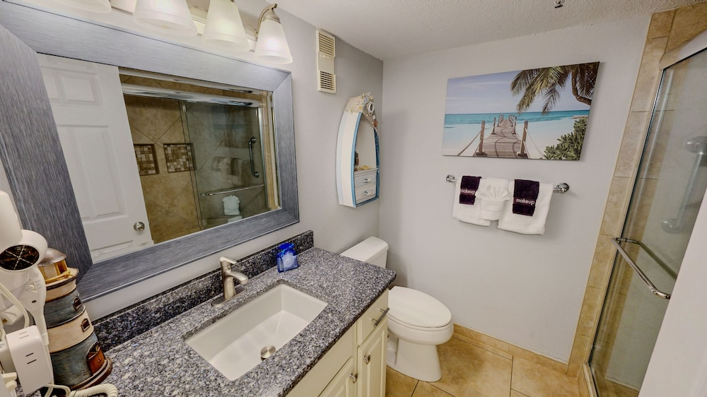 Islander Beach Resort 705 Condo