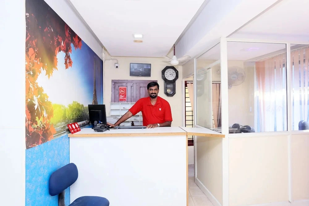 Gamas Centre by OYO Rooms