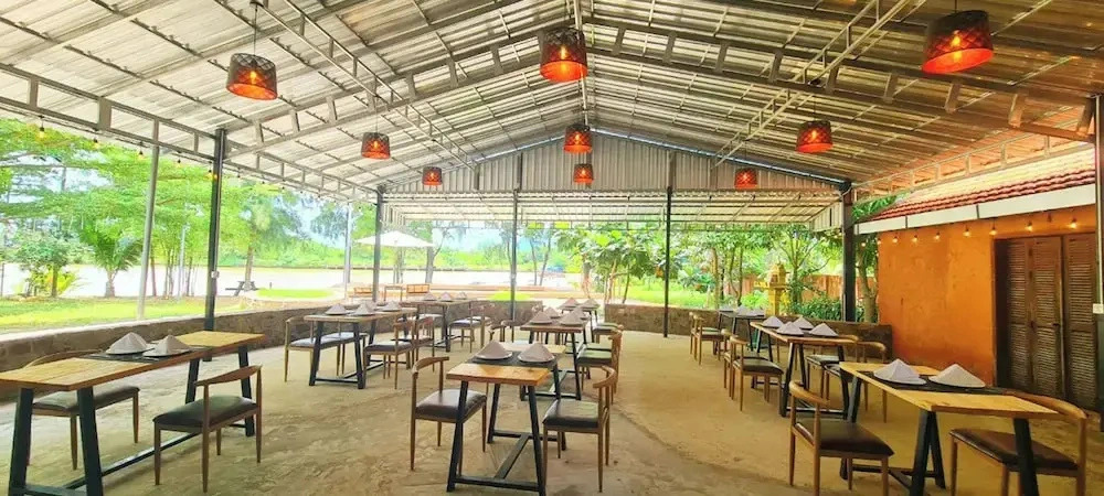 Sun&Roots Lodge Restaurant and Bar