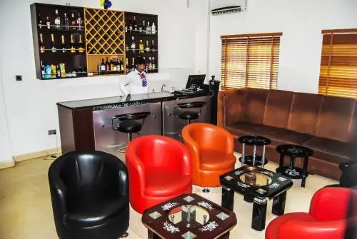 Royal Jatoz Hotels