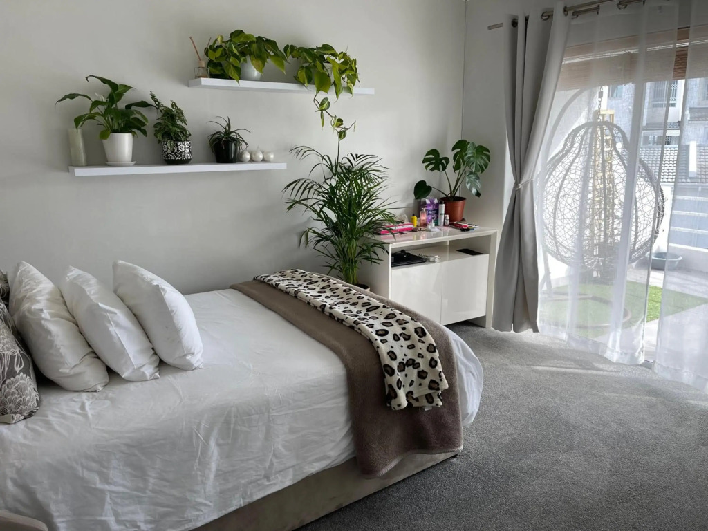 Stunning holiday house 1min walk from the Dolphin beach