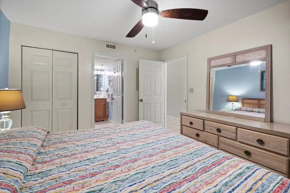 Pelican Beach 0303 1 Bedroom Condo by Pelican Beach Management