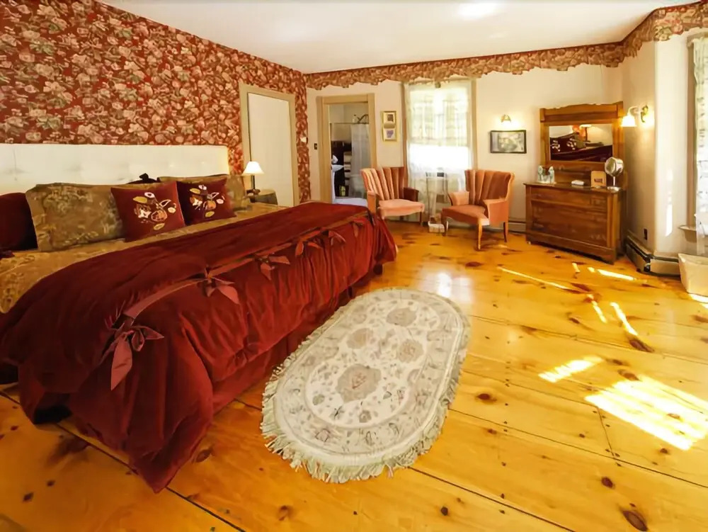 The Perennial Inn