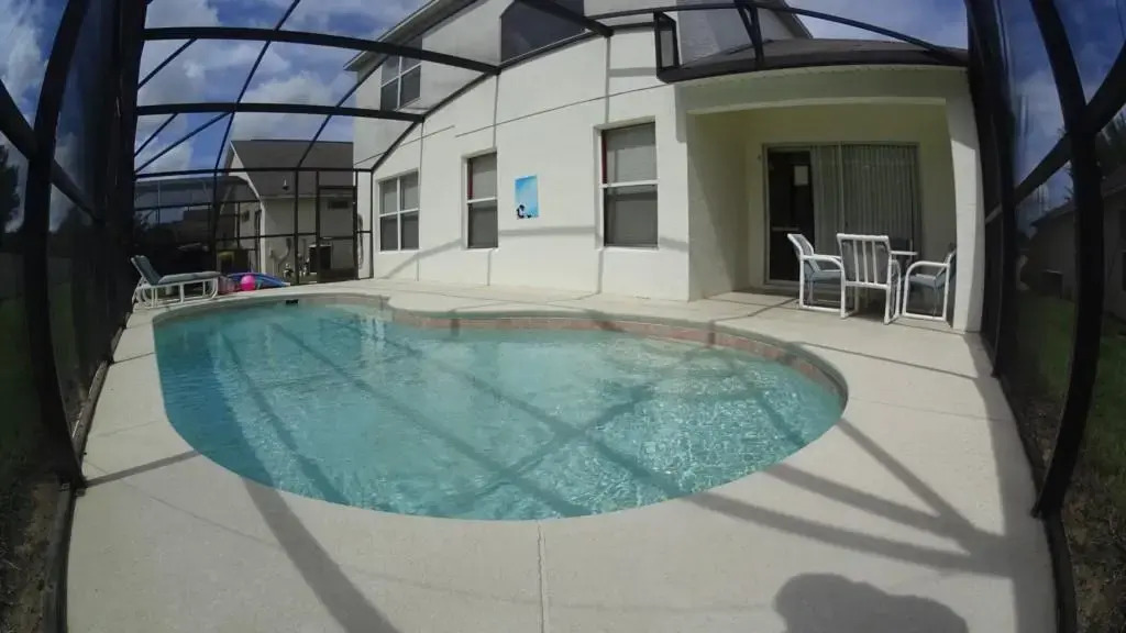 916 Casterton Circle 5 Bedrooms, 3 Bathrooms