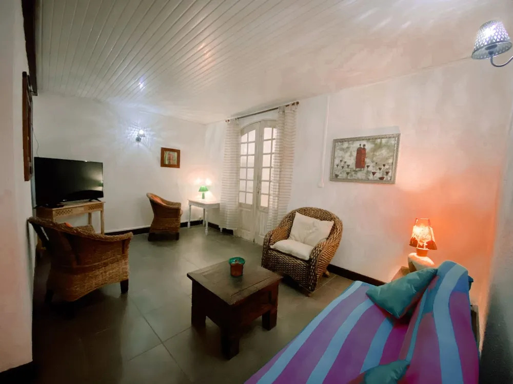 Anoli Lodges