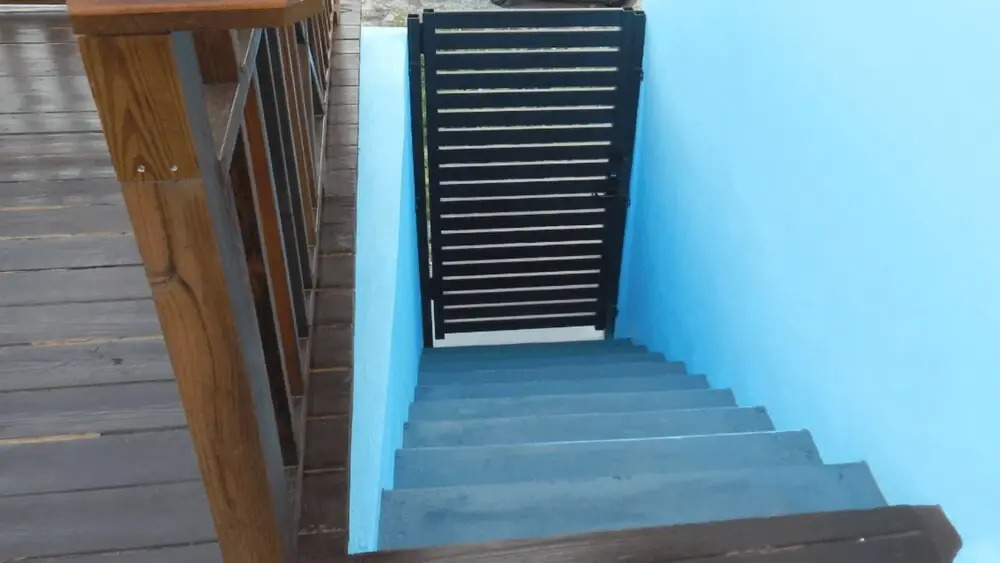 BIMINI LOFTS Across from Big Game club - 1 of 2 furnished apartments