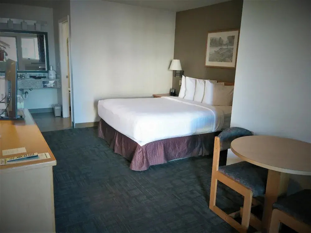 Sugarloaf Mountain Motel