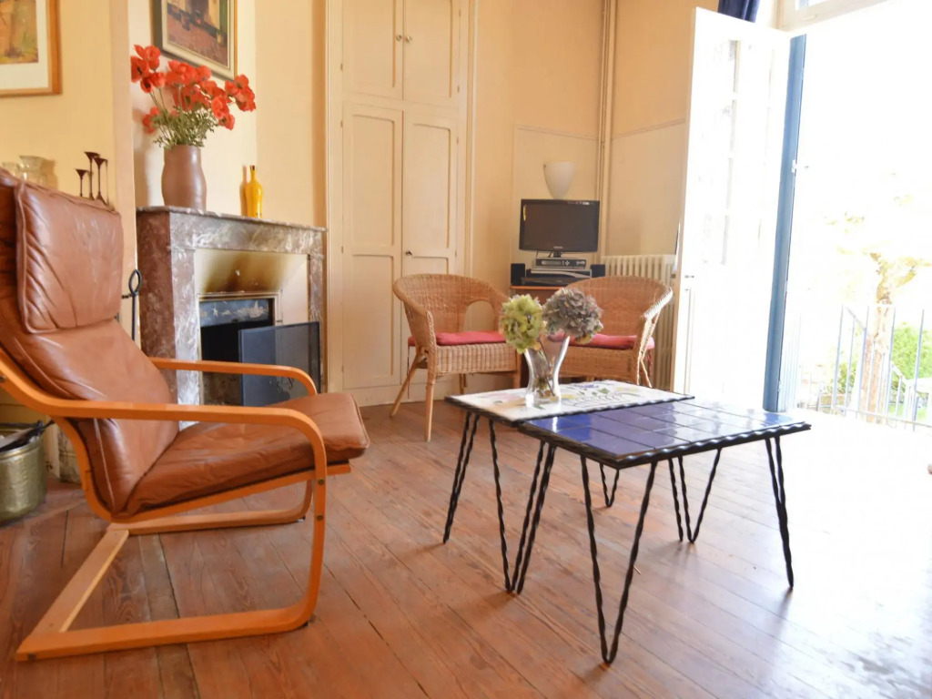 Modern Holiday Home in Saint-Honore-les-Bains with Terrace