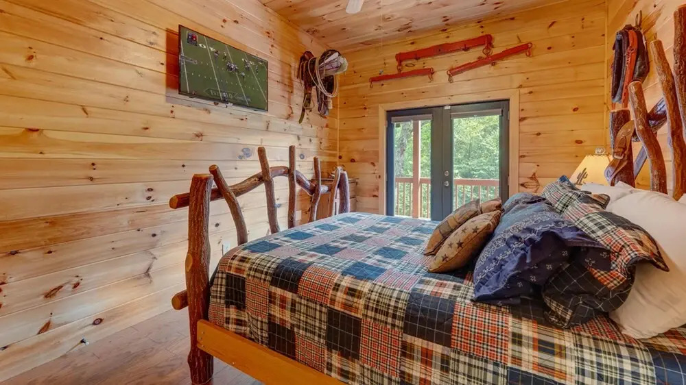 Standing Bear Lodge by Escape to Blue Ridge