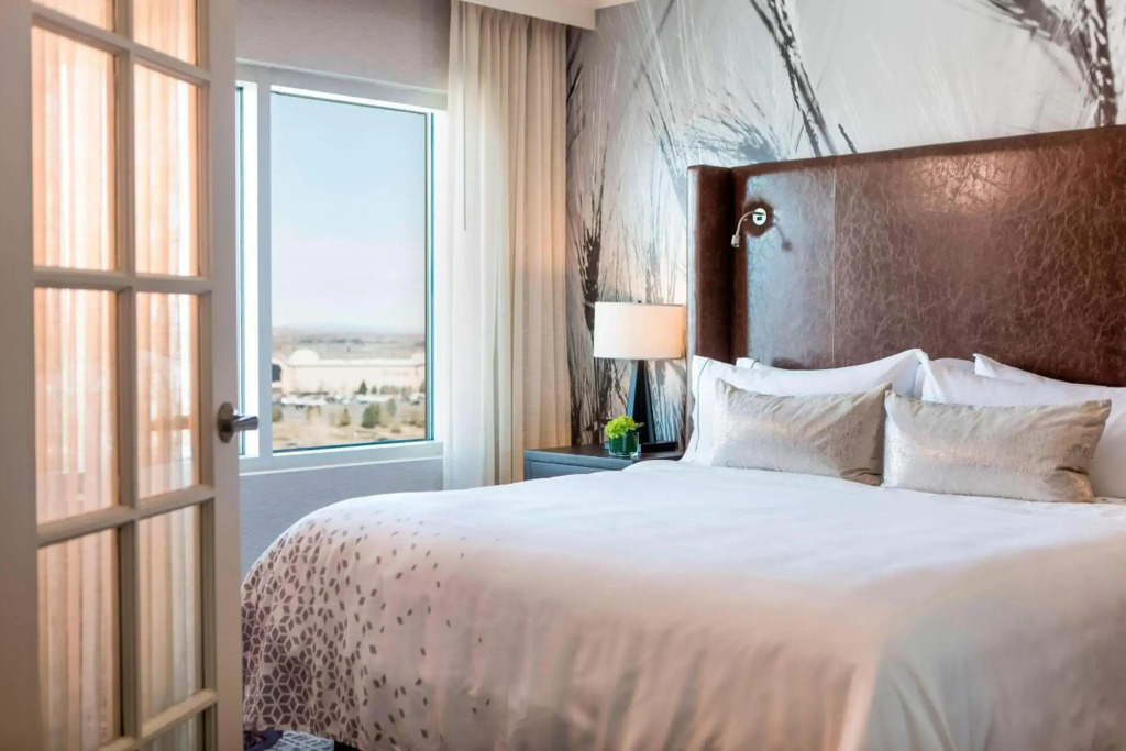 Renaissance Boulder Flatiron Hotel