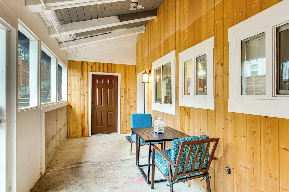 3 Mi to Puget Sound: Lakefront Gem w/ Patio!