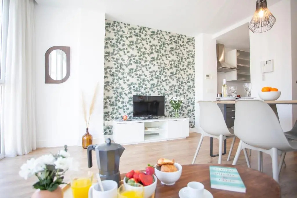 SingularStays Mar44