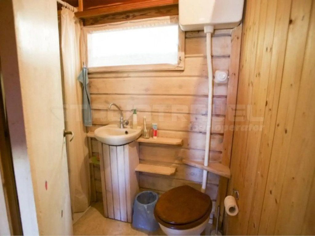 Chalet Seccione 2 - 2/3 beds near the beach (maximum 2 adults + 1 child up to 12 years)-CHALET SECCIONE 2