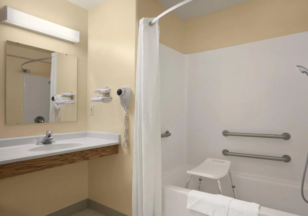 Four Seasons Inn