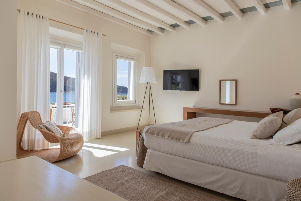 Elies Resorts