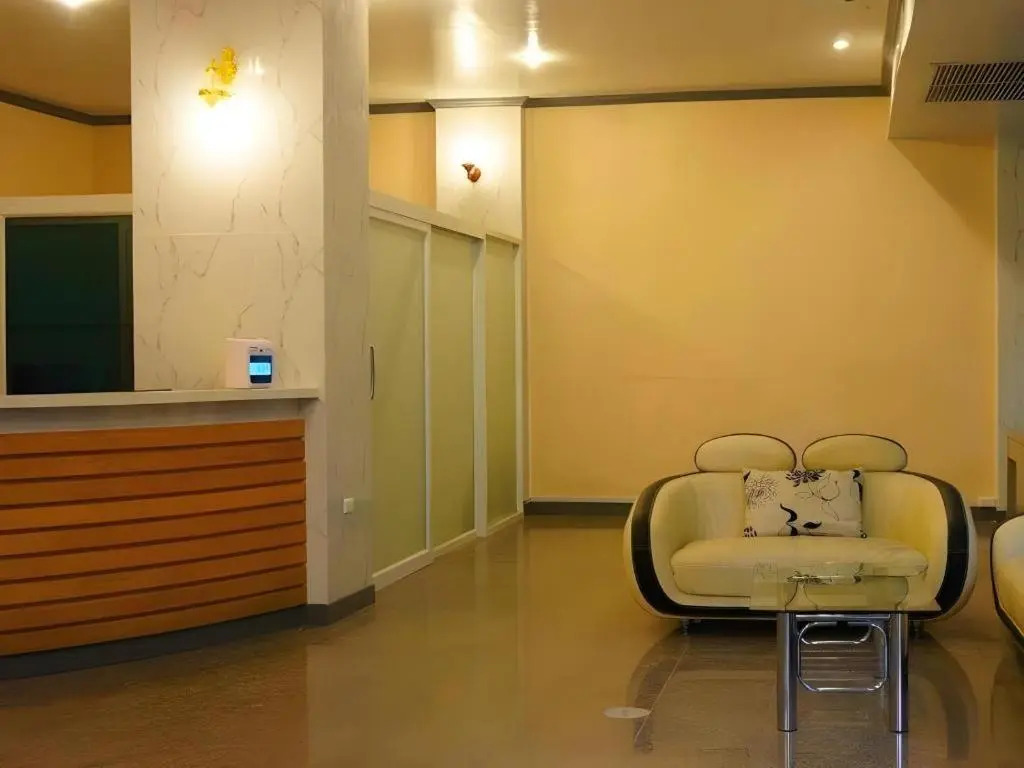 J TWO S Pratunam Hotel