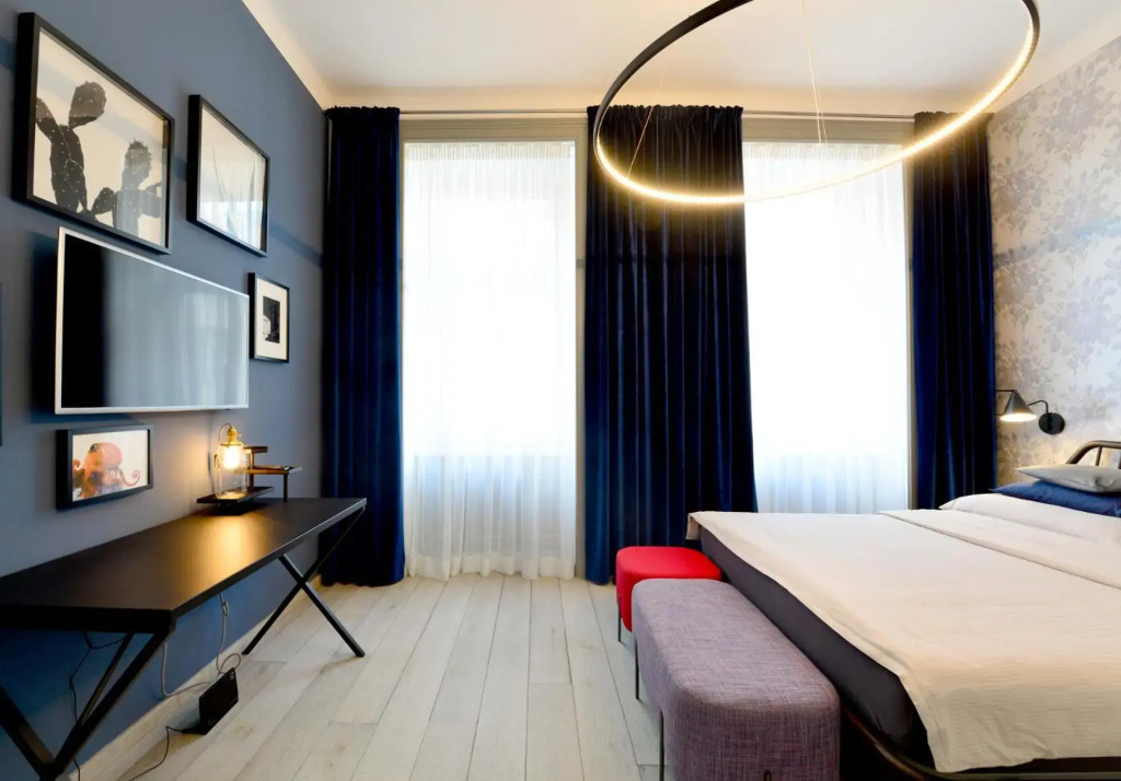 Chic And Modern In Hip Area