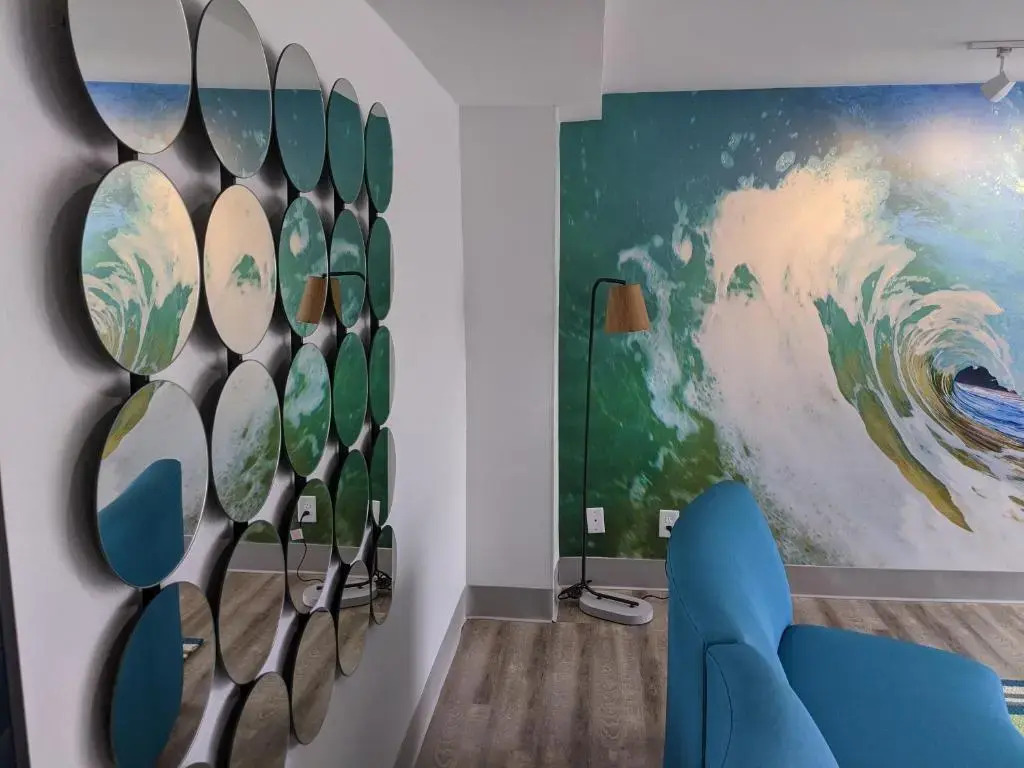 Tropical Seas Hotel