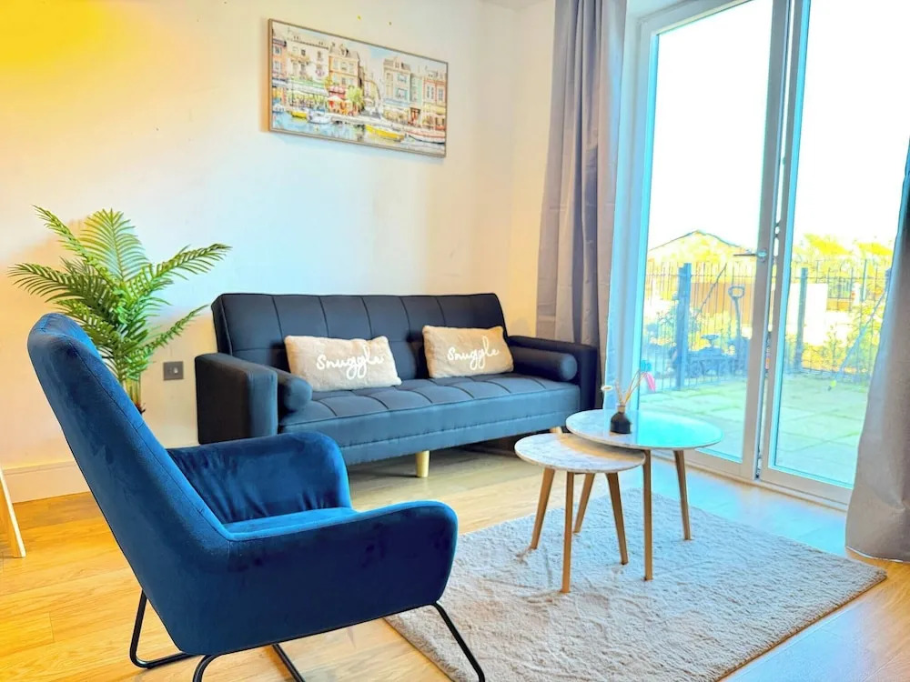 One Bedroom West Midlands Retreat