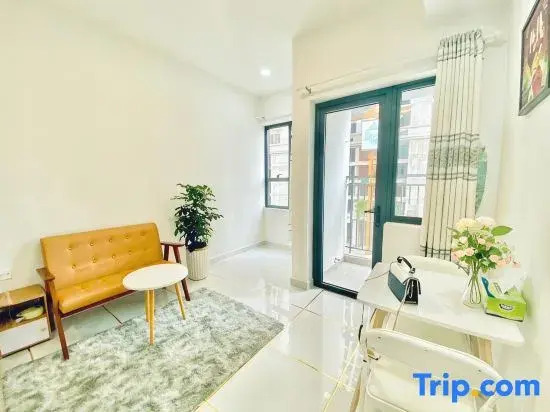 SOHO Suites - Saigon Central, 5-Min-To-Bui Vien Street