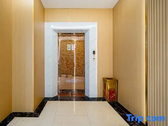 Lianbang Hotel (Shanghai Pujiang Town Minrui Road Subway Station)
