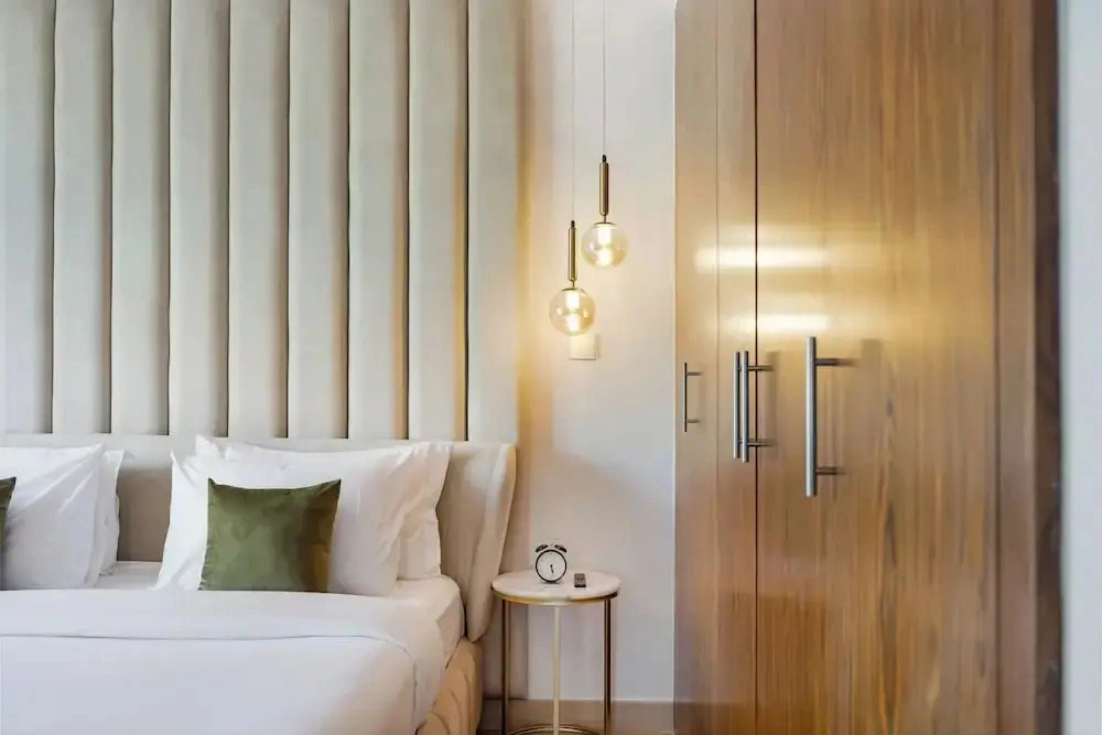 Durrani Homes - Designer 2BR Apt with stunning Burj Khalifa and Fountain View