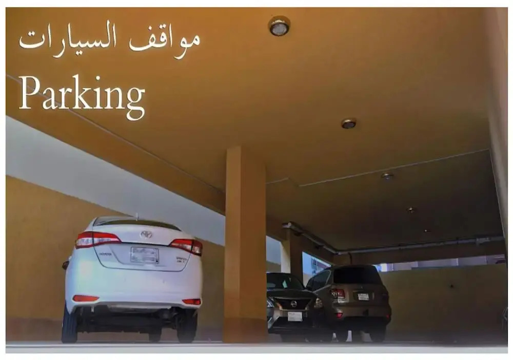 سويت غرفتين وصالة خدمة توصيل من المطار