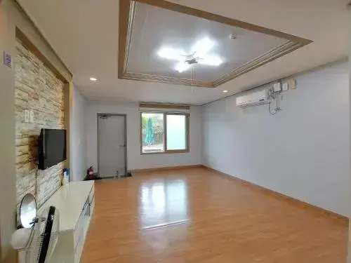Jeju Oreum Pension