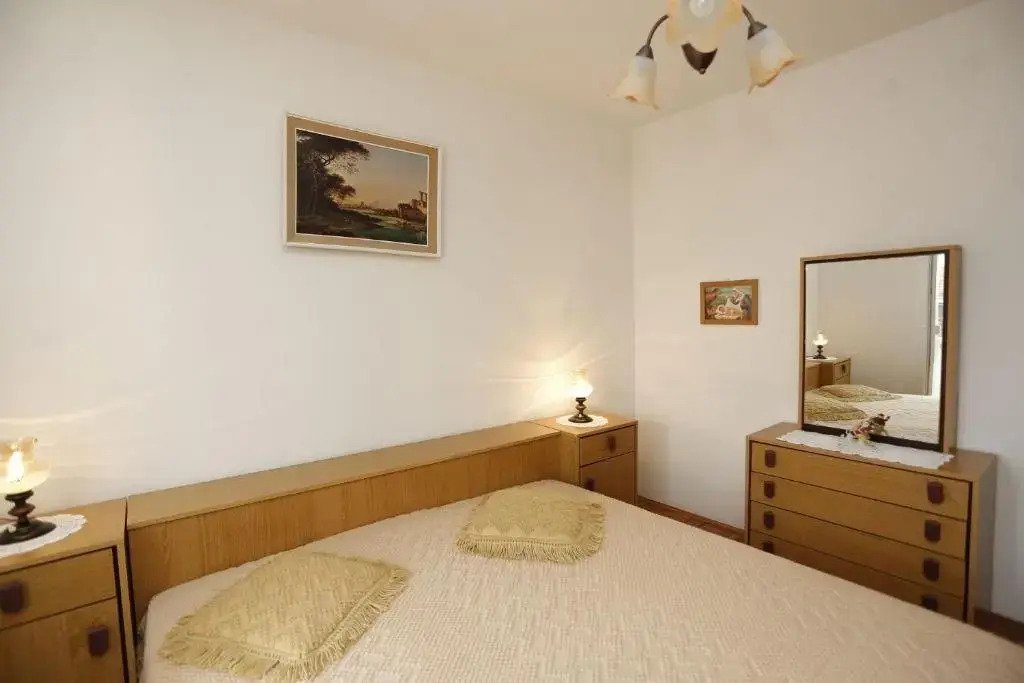 Apartment Senija - 150m from beach