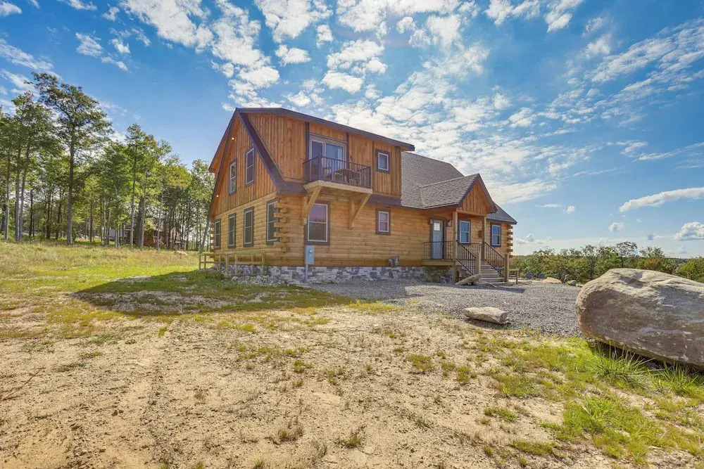Mtn Cabin w/ Hot Tub + Game Room in Mchenry