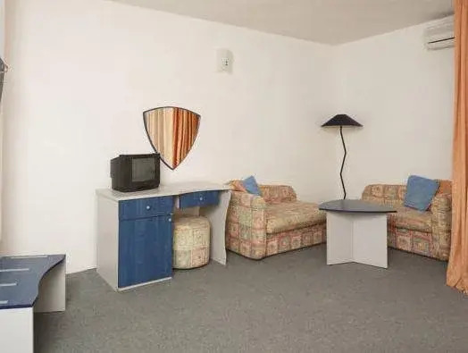Elmar Hotel