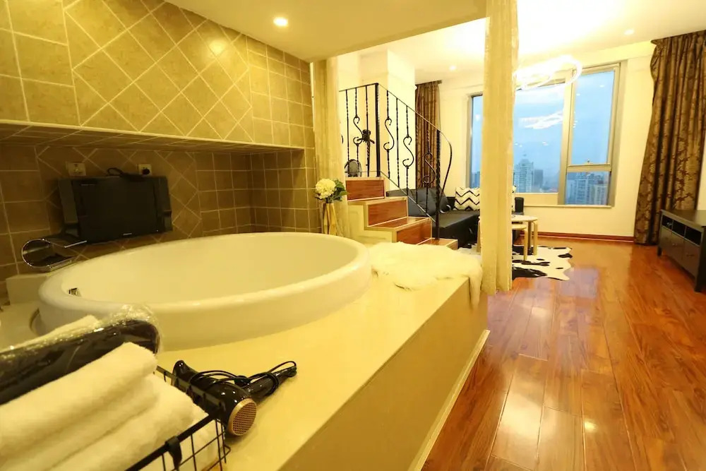 Warm Journey Apartment
