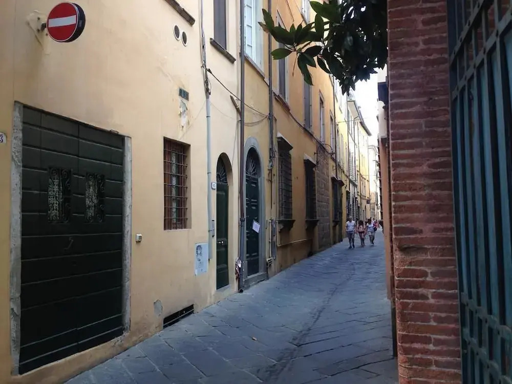 Dreaming Lucca Azzurro