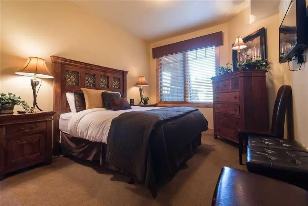 6110 Bear Lodge, Trappeur's Crossing Apartment 3
