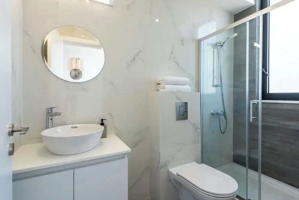 Taupe 2-BR Apt. & Balcony in Larnaca