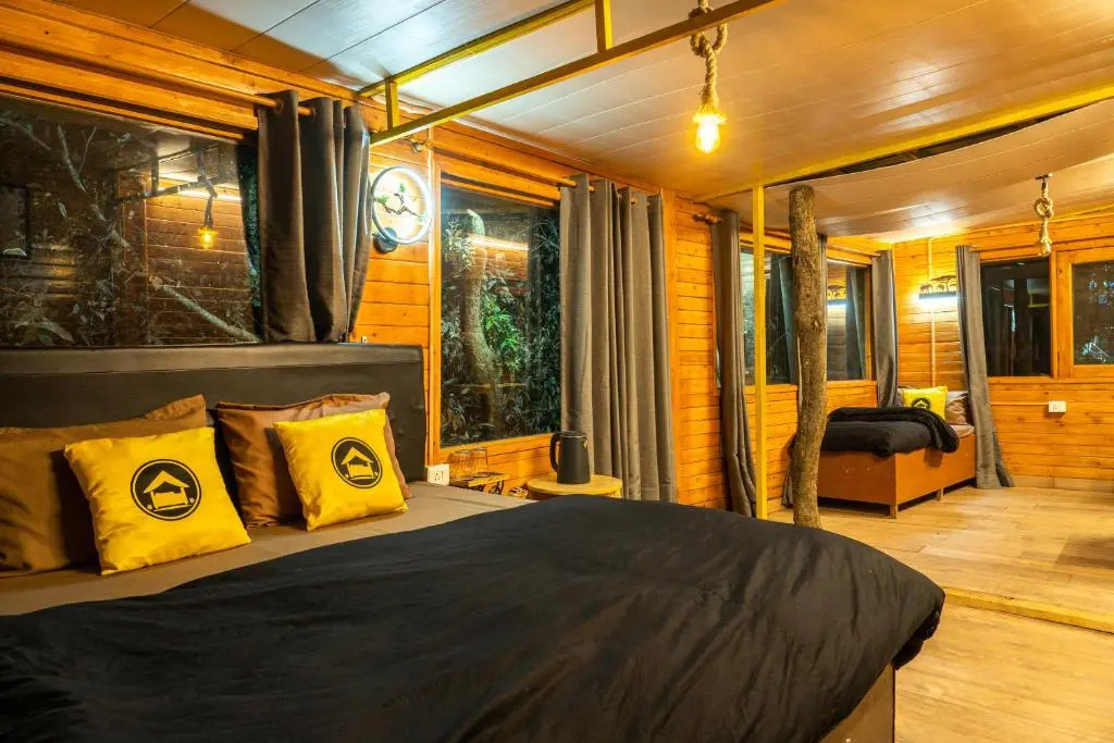 Lushtree Backpackers - Hostel & Cafe