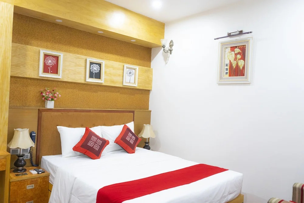 Moon Hotel Cau Giay