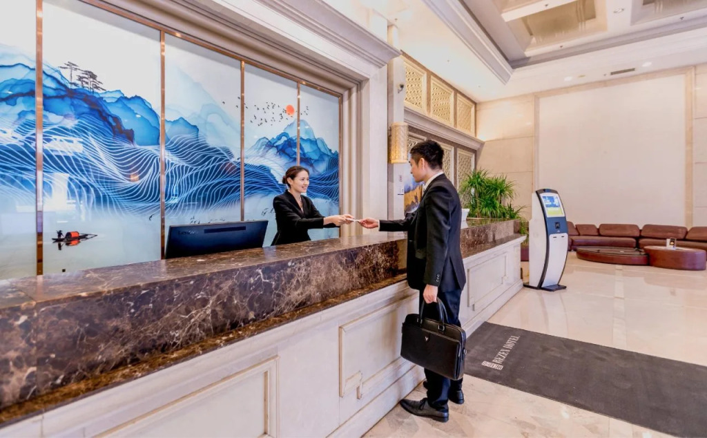 爱立斯水善坊HONORABLEINCOMPARADBLe北京路省人民医院近琶洲会展中心店
