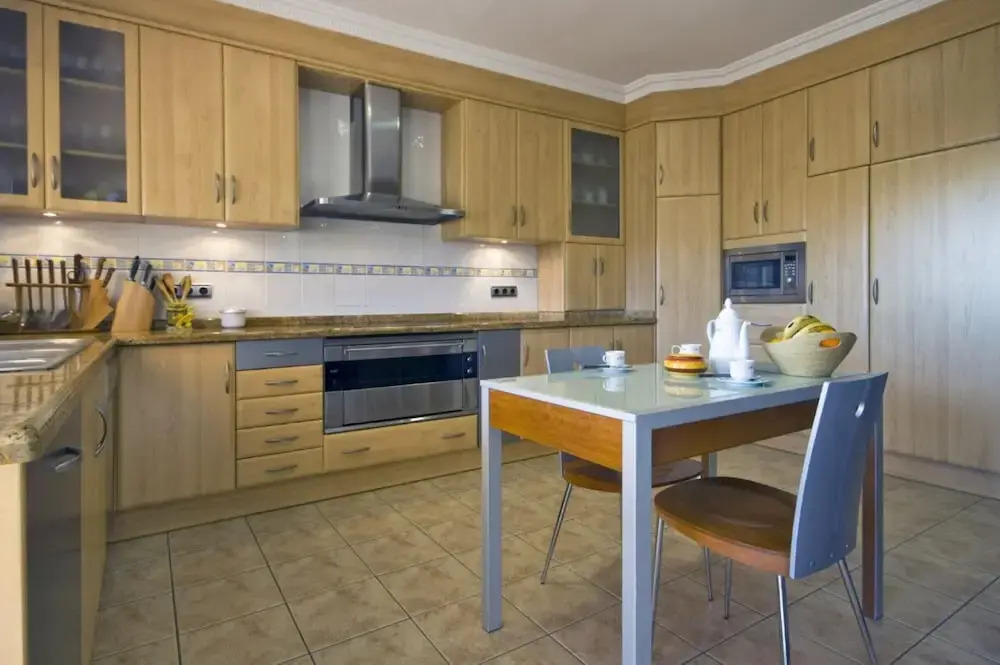 Villa - 5 Bedrooms with Pool, WiFi and Sea views - 105008