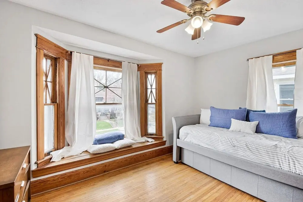 Historic Renovated Home Steps to Notre Dame 103