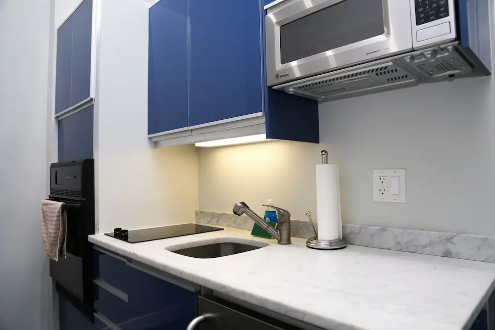 Maverick Suites at 245 Newbury St